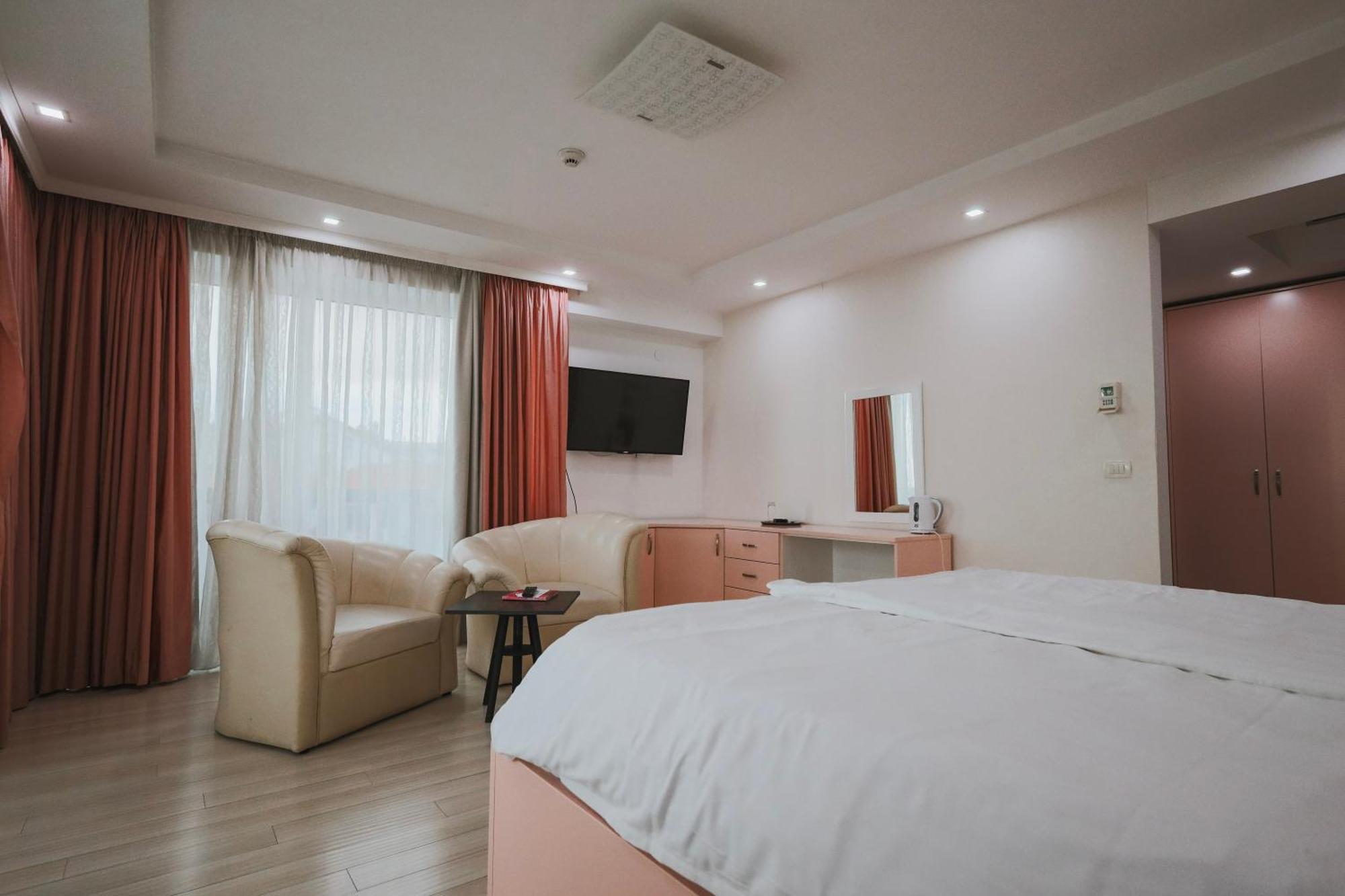 Mr.I Boutique Hotel & Bar Охрид Екстер'єр фото