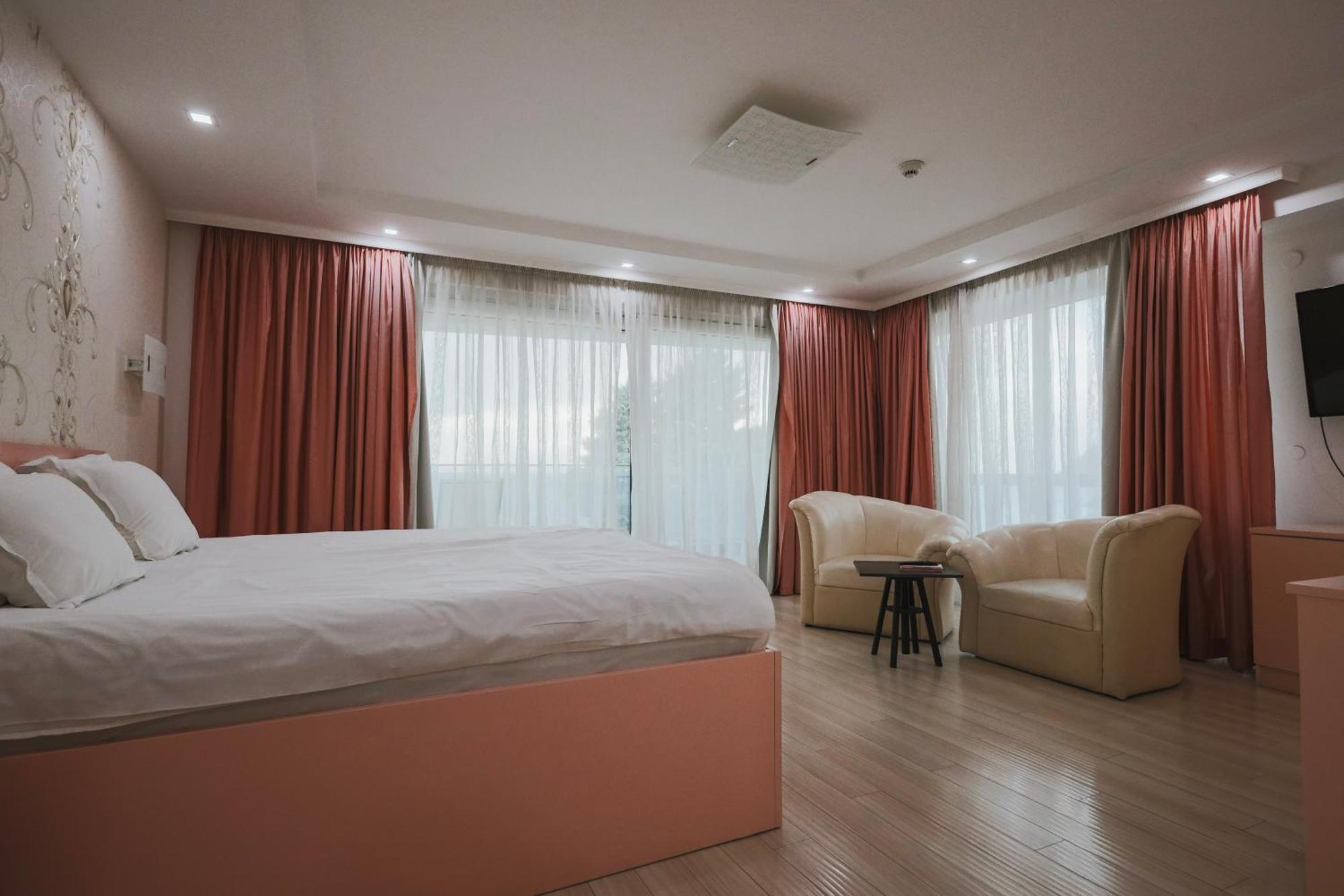 Mr.I Boutique Hotel & Bar Охрид Екстер'єр фото
